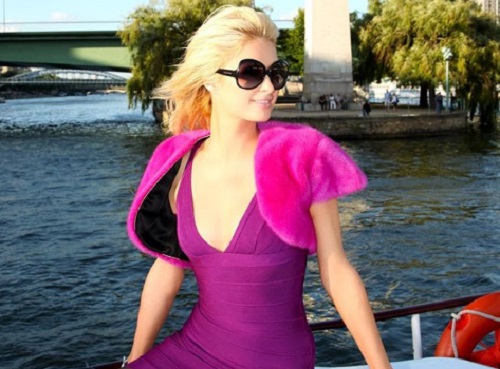 Paris Hilton esk&uuml;vőj&eacute;t m&aacute;r szervezi az &eacute;desanyja