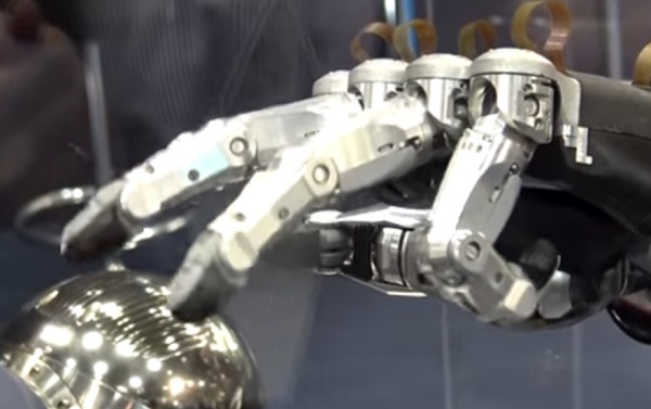 A robotok v&eacute;szhelyzetekben kitűnő seg&iacute;ts&eacute;get ny&uacute;jthatnak majd