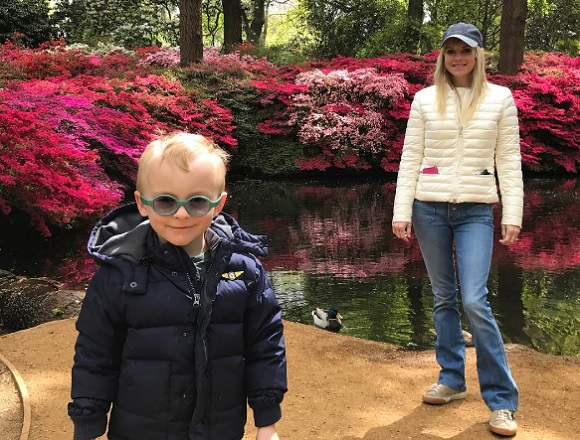 Anna Faris a kis Jackkel - közösen gondoskodnak majd a kisfiúról