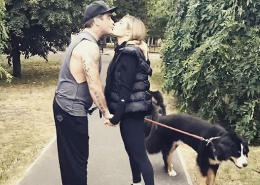 Robbie Williams &eacute;s a feles&eacute;ge, Ayda Field - t&ouml;retlen a szerelm&uuml;k