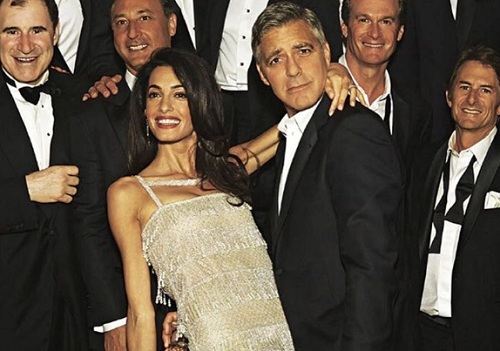 Hivatalos: Amal &eacute;s George Clooney ikreket v&aacute;rnak!