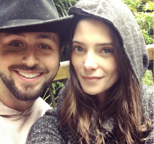 Ashley Greene &eacute;s p&aacute;rja, Paul m&eacute;g nem tervezi a lagzi megtart&aacute;s&aacute;t