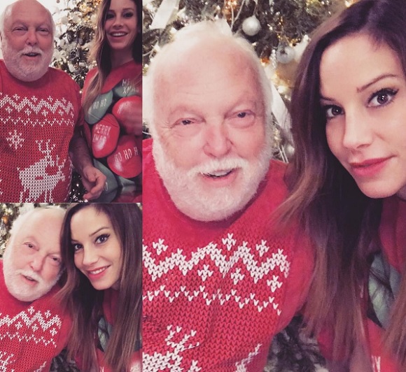 Andy Vajna &eacute;s feles&eacute;ge, Vajna Timi kevesebbet l&aacute;tja majd egym&aacute;st