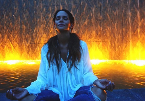 Halle Berry jobb any&aacute;nak &eacute;rzi mag&aacute;t, ha a munk&aacute;j&aacute;ban is minden rendben