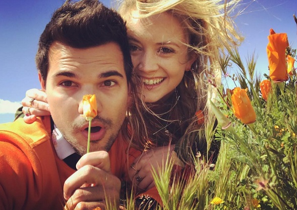 V&eacute;ge Taylor Lautner &eacute;s Billie Lourd kapcsolat&aacute;nak