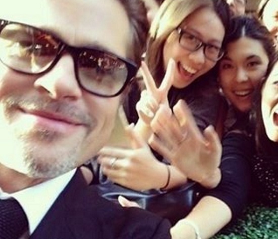 Brad Pitt &eacute;s rajong&oacute;i - manaps&aacute;g ink&aacute;bb elvonultan alkot a sz&iacute;n&eacute;sz