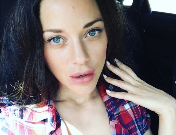 Marion Cotillard-nak kisfia ut&aacute;n most l&aacute;nya sz&uuml;letett