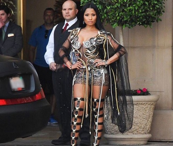 Nicki Minaj sikeres, de nehezen viseli a szt&aacute;rs&aacute;got