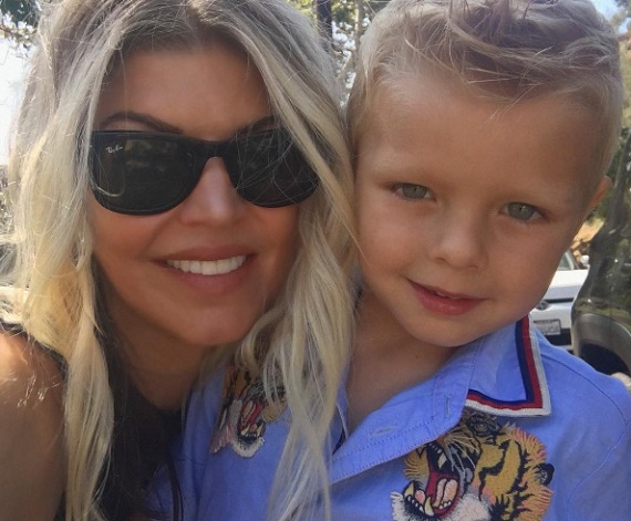 Fergie és a kisfia, Axl