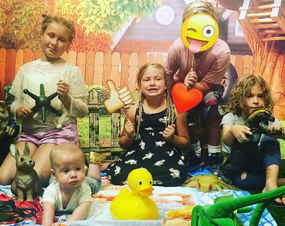 Tori Spelling &eacute;s Dean McDermott csal&aacute;dja