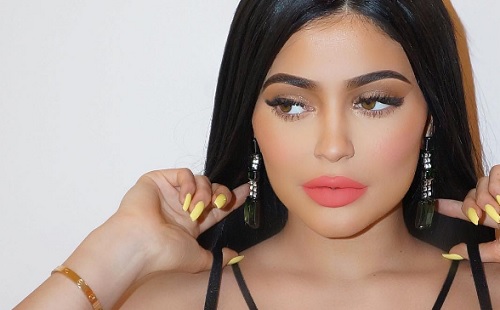 Kylie Jenner megszállott pasit akar?