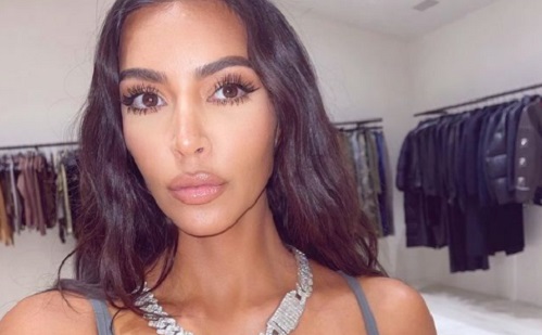 Kim Kardashian a boldogságért válik?