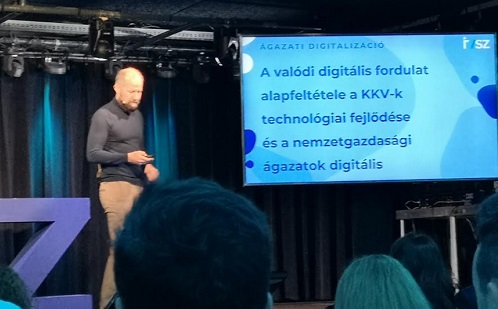 Éljük vagy féljük a jövőt? - Lezajlott a 2022-es Smart Konferencia