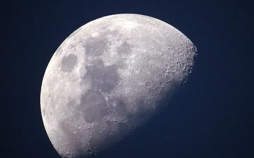 Bányászrobotot vinne a Holdra a NASA