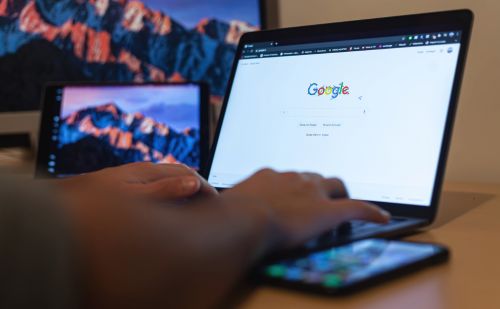 A brit hatóság megálljt parancsolhat a Google mesterséges intelligencia adatgyűjtésének?