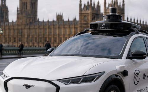 Mesterséges intelligencia-vezérelt robottaxik érkeznek Londonba is