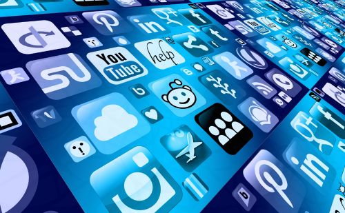 Látó és emlékező digitális segítők jönnek: Vége az elfelejtett pillanatoknak?